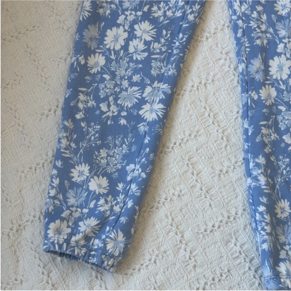 GAP Blue and White Floral Joggers